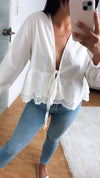 HERA Bluse mit Schleife und Stickereien / weiss Art. 6867