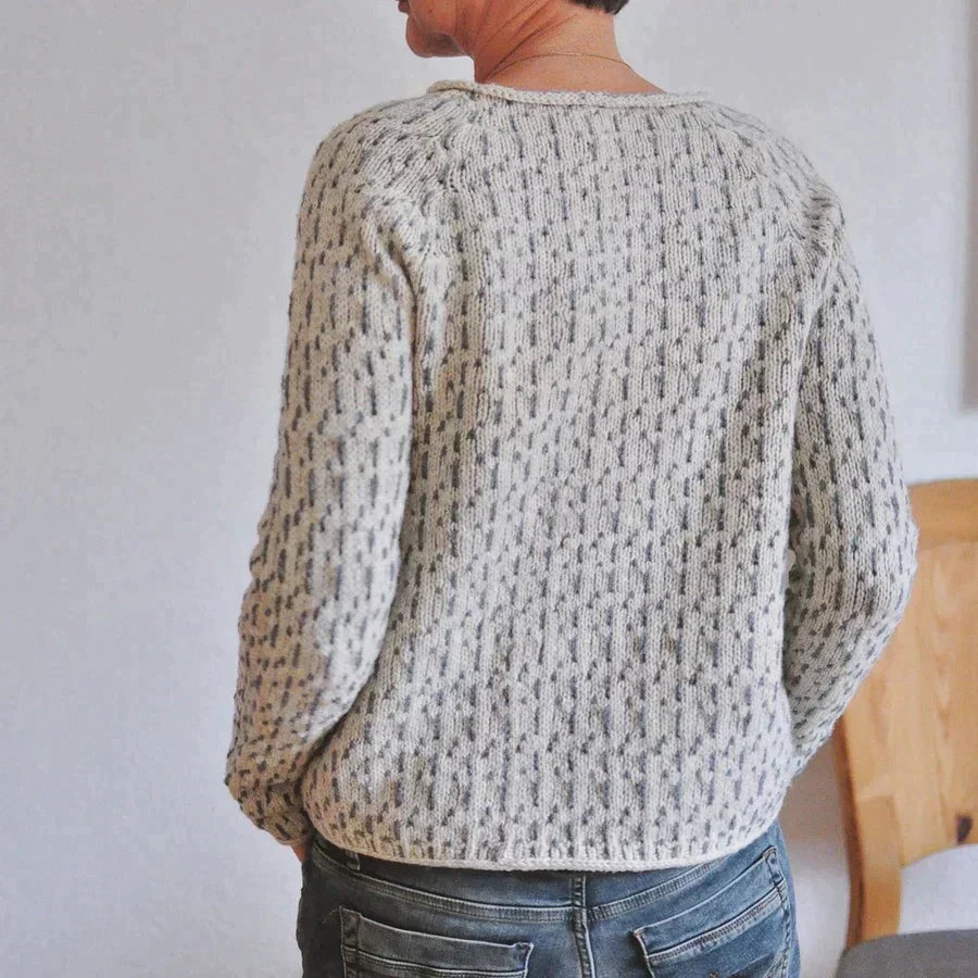 HERA Eleganter grauer Pullover mit Bootsausschnitt