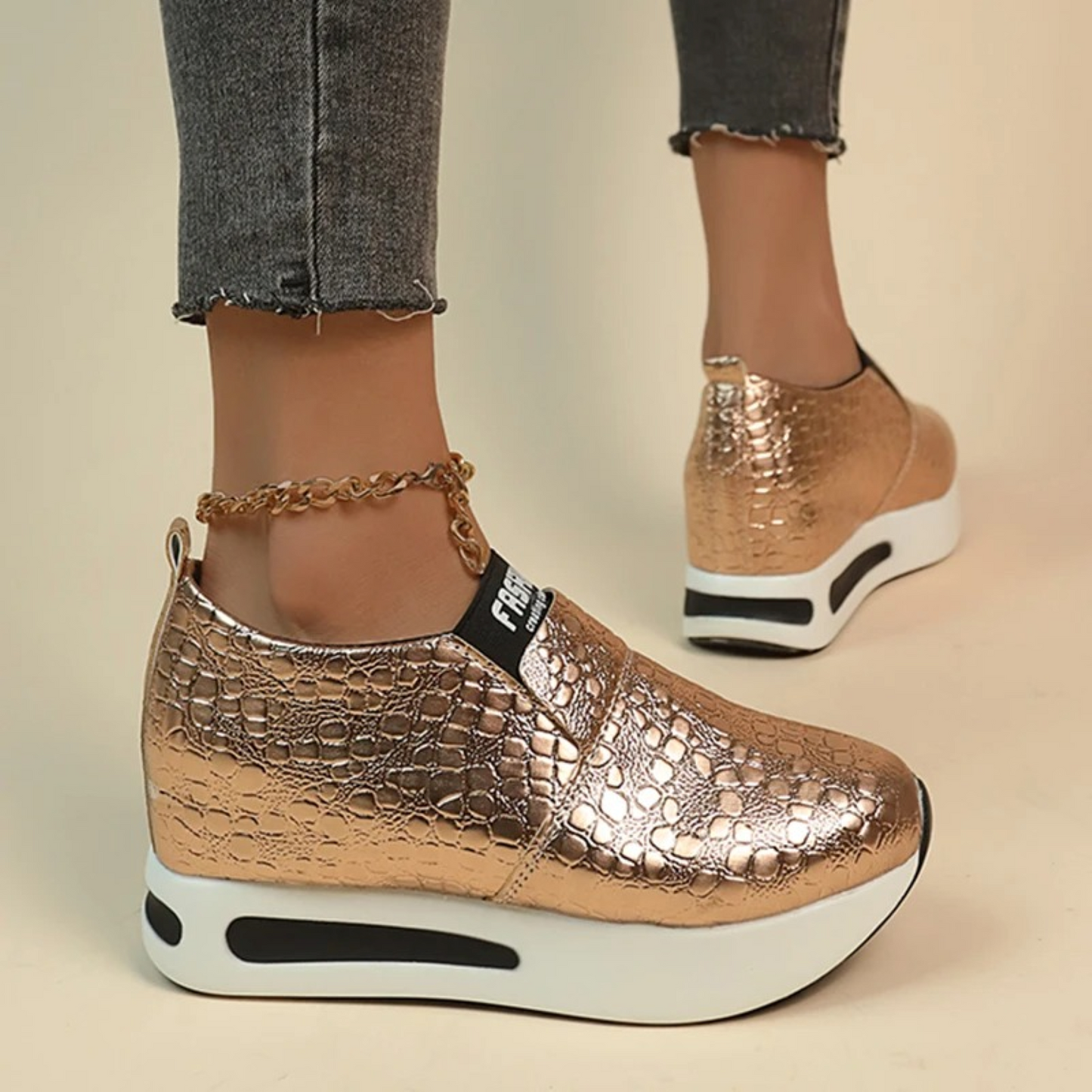 HERA – Damen-Sneaker mit Schlangenmuster in Silber und Gold