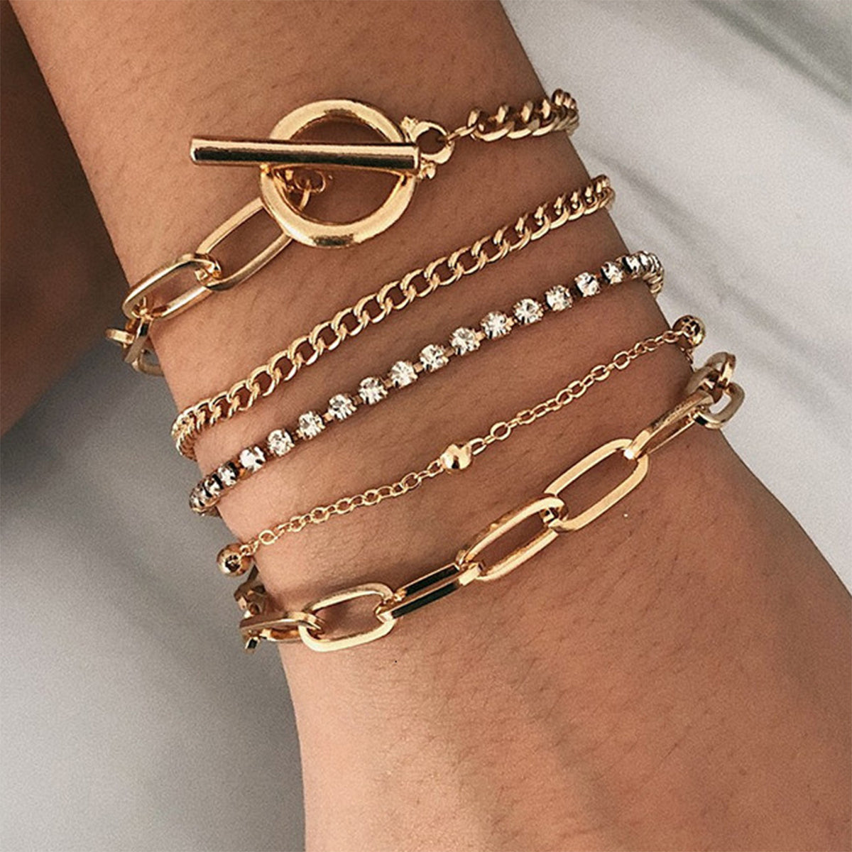 HERA -teiliges modisches Charm-Armband mit geometrischem Muster