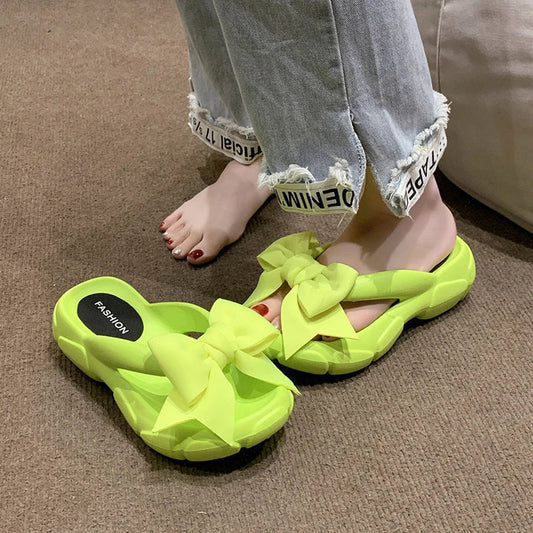 HERA – Sommer-Strand-Flip-Flops für Damen: Plateau-Keilpantoffeln mit Schleifendetail und rutschfester Sohle