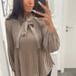 HERA Plissee Bluse mit Stehkragen / schlamm - taupe Art. 4987