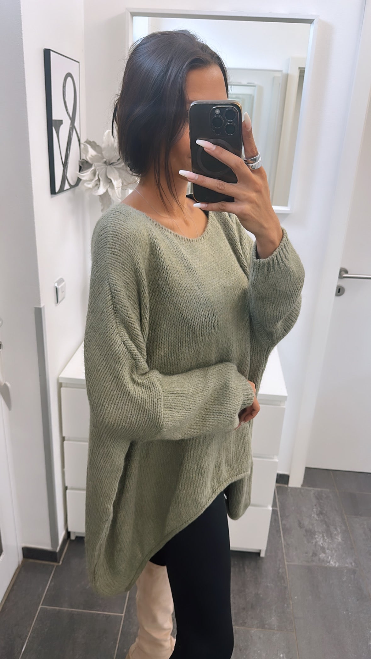 HERA Strick Pullover mit Vokuhila Schnitt / khaki Art. 5000