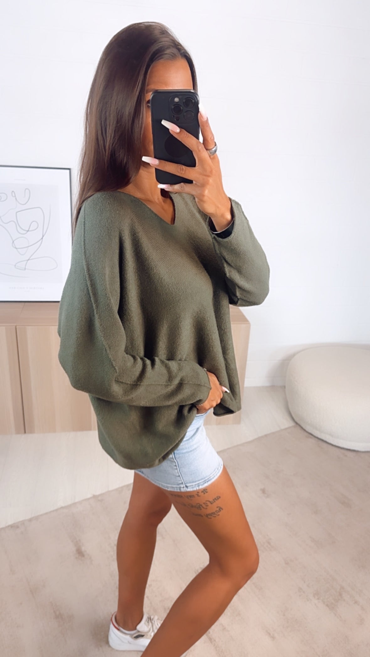 HERA Leichter, super weicher Pullover, V-Ausschnitt / khaki Art. 7087