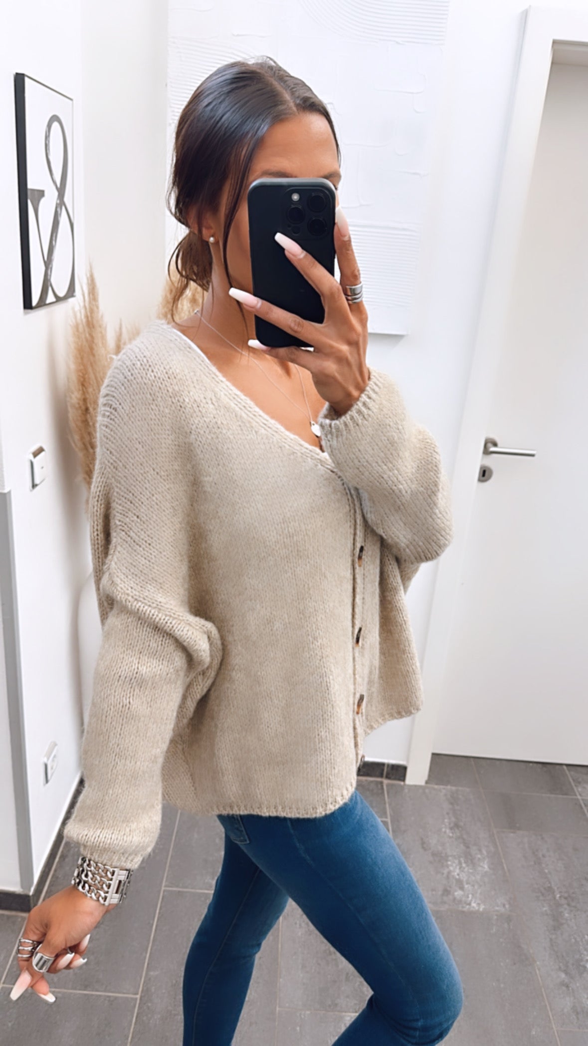 HERA geschnittener Strick Cardigan, Knopfleiste / beige Art. 6182