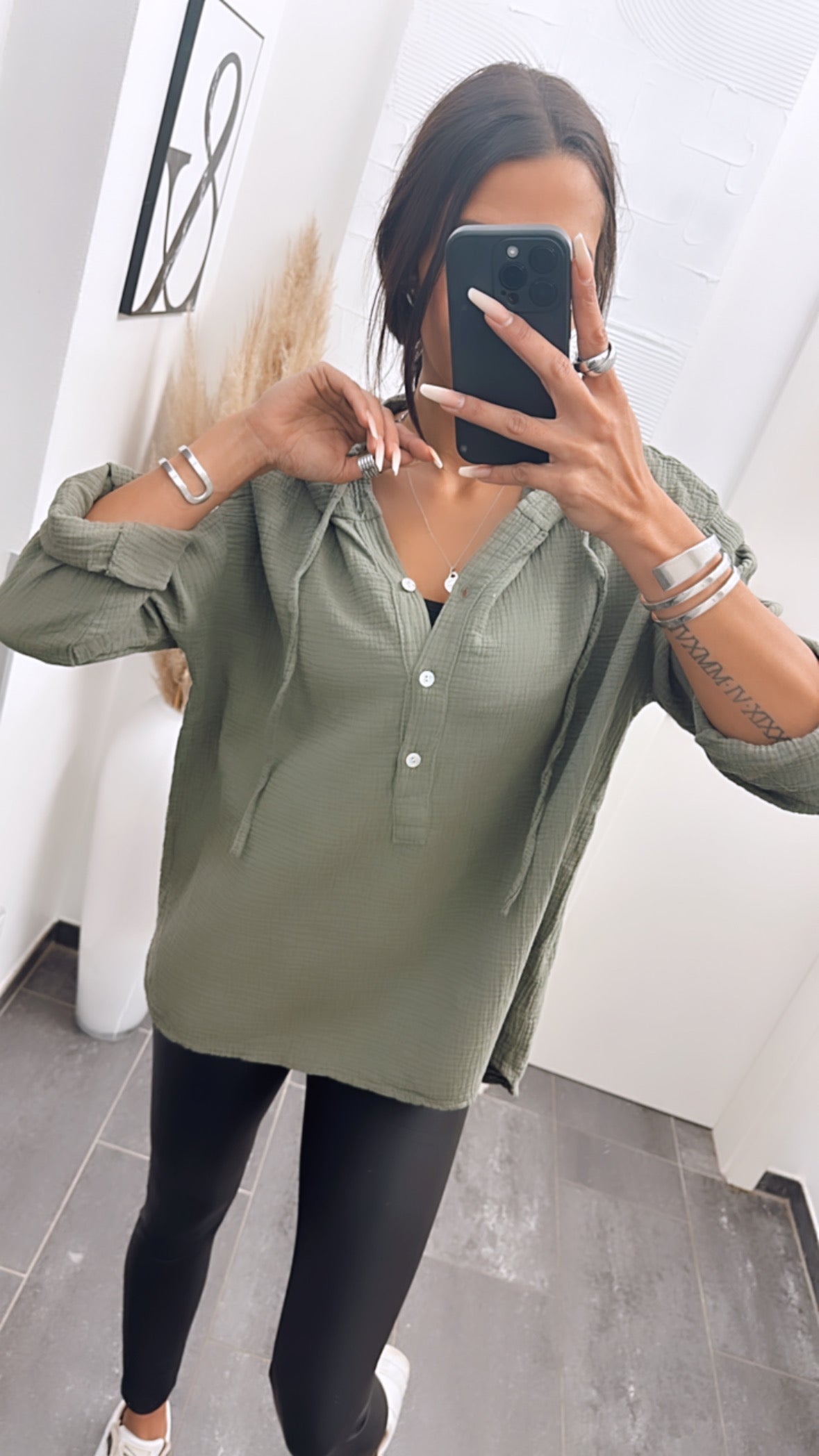 HERA Bluse mit Kapuze / khaki Art. 4976