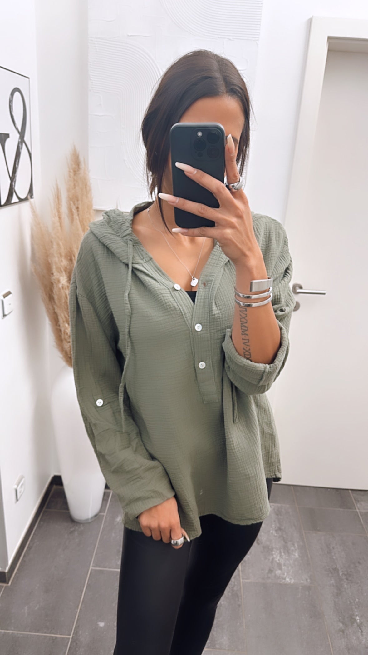 HERA Bluse mit Kapuze / khaki Art. 4976