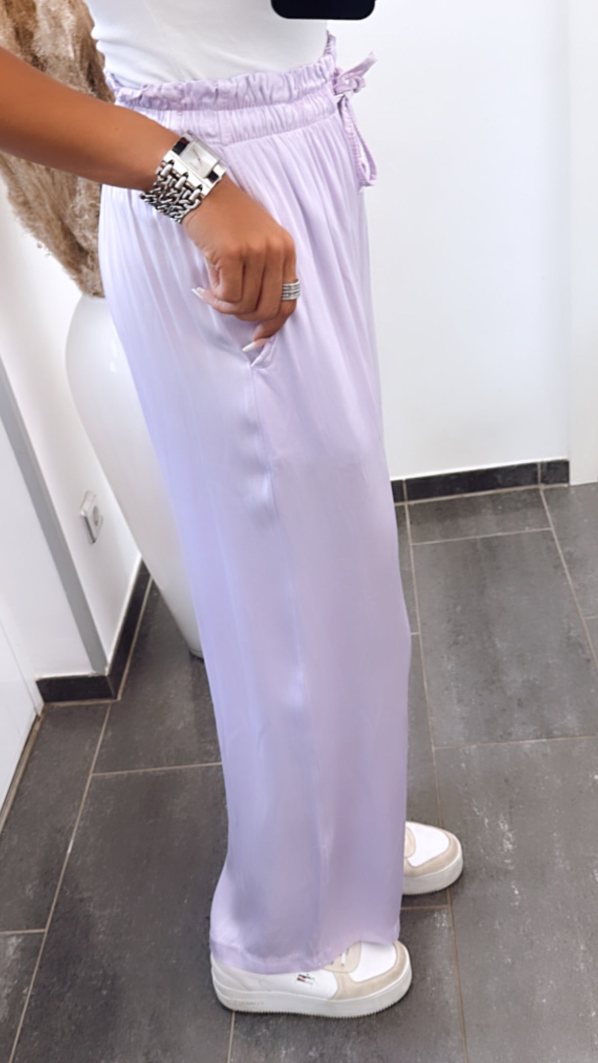 HERA Leichte Satin-Hose – Universelle Größe, Lilafarbene