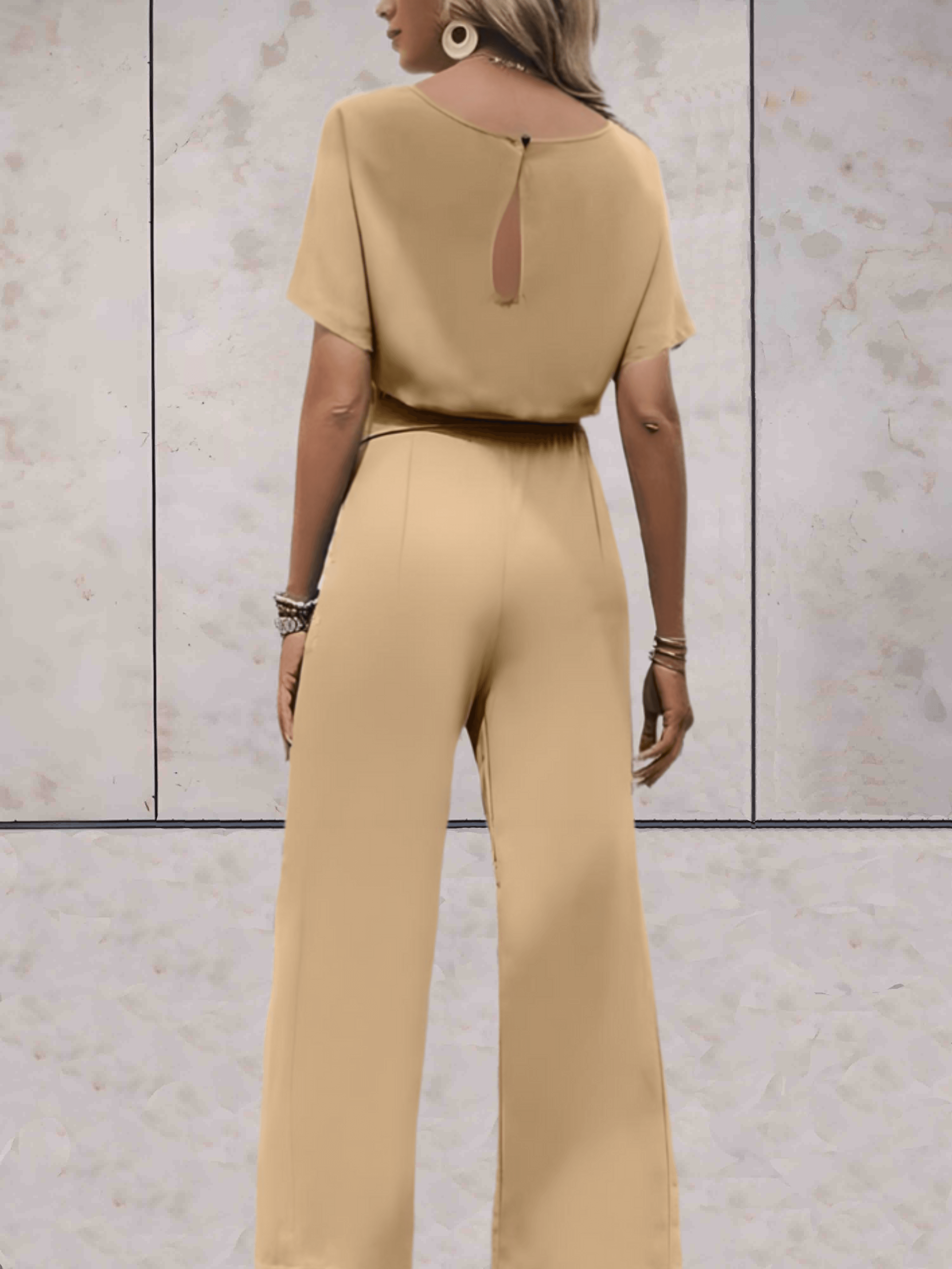 HERA - Jumpsuit mit Gürtel und kurzen Ärmeln