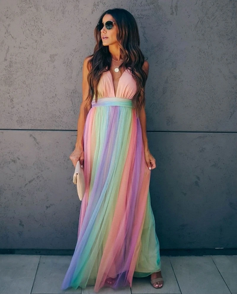 HERA Kleid | Lebhaftes Regenbogenkleid für einen auffälligen Stil