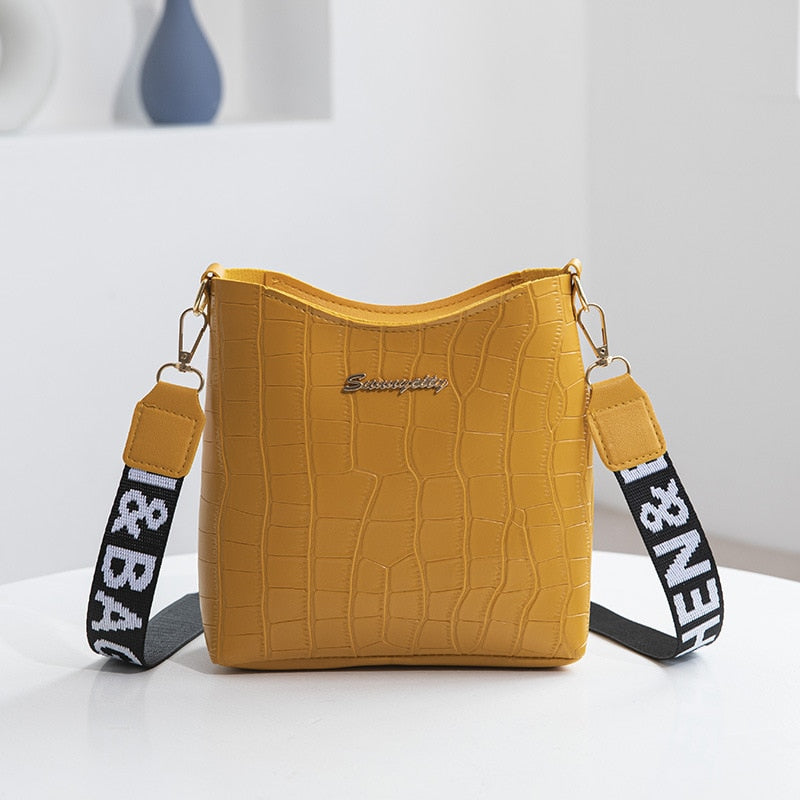 HERA Jaunty Umhängetasche | Damen Mini Crossbody Eimer Handtasche