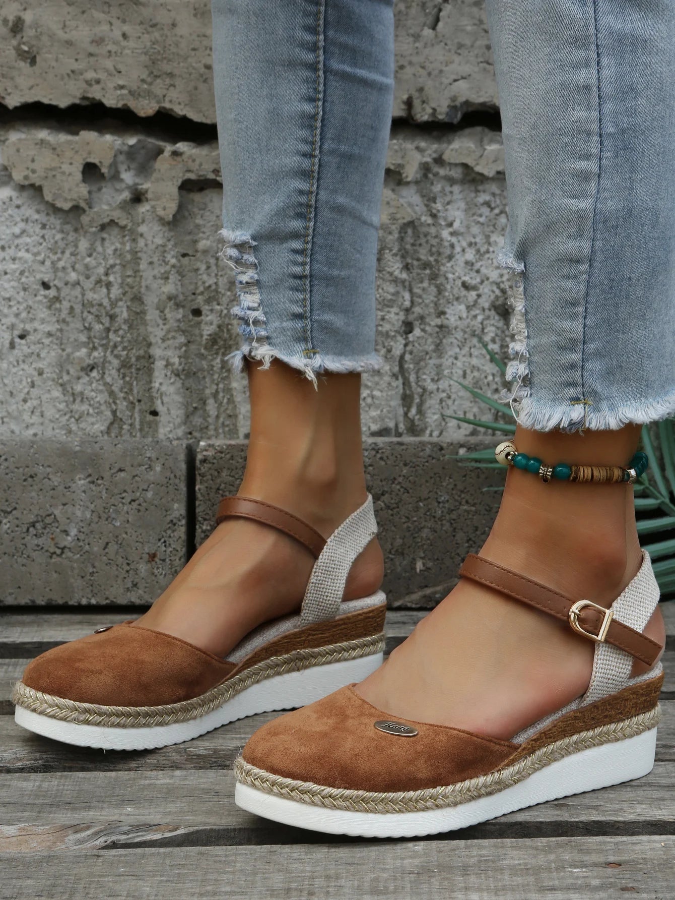 HERA - Summery linen wedge sandals in bohemian style