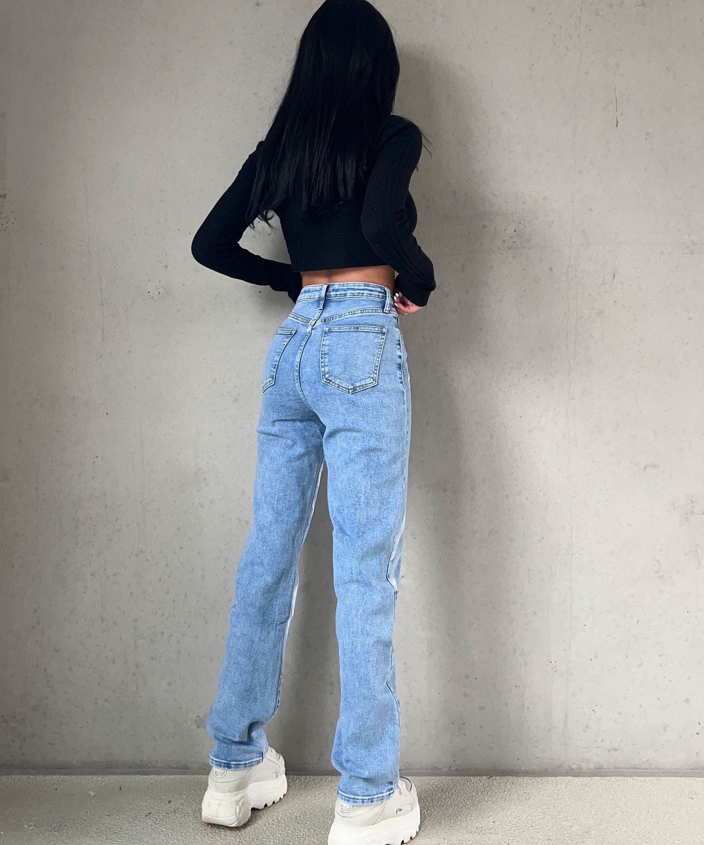 HERA Straight Leg Jeans Sindy