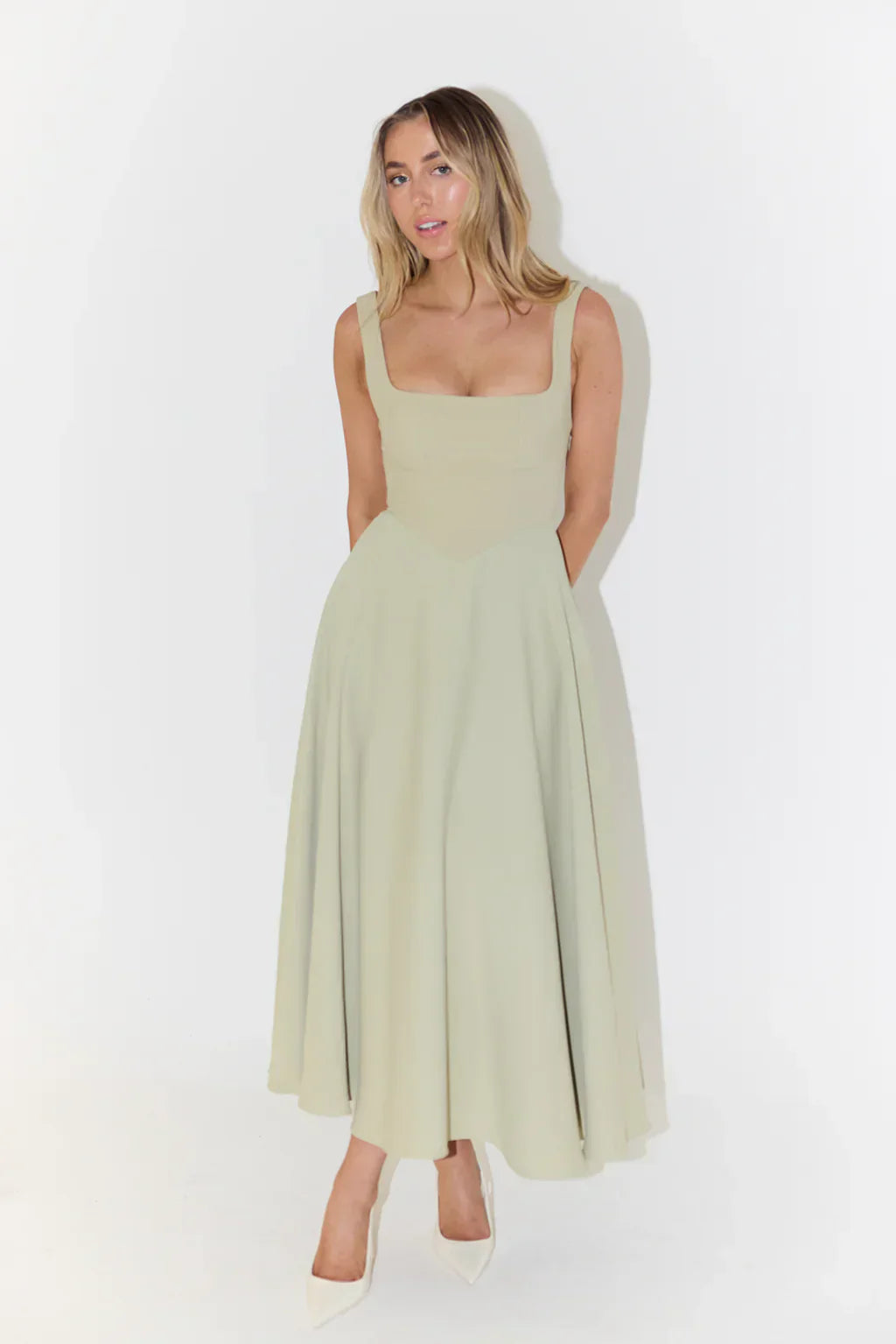 HERA Midi-Kleid mit Hoher Taille und Quadrat-Ausschnitt